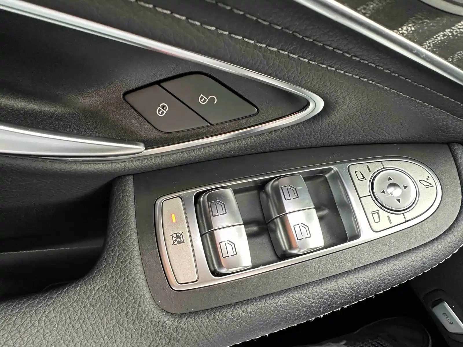 Фото 16 - Mercedes-Benz C-Class