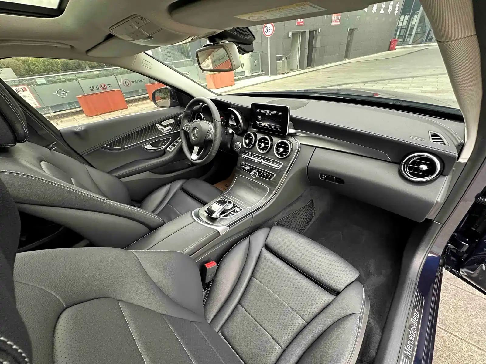 Фото 34 - Mercedes-Benz C-Class
