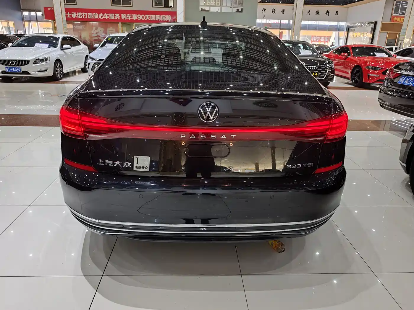 Volkswagen Passat 2021 Model 330TSI Premium Edition фото 10