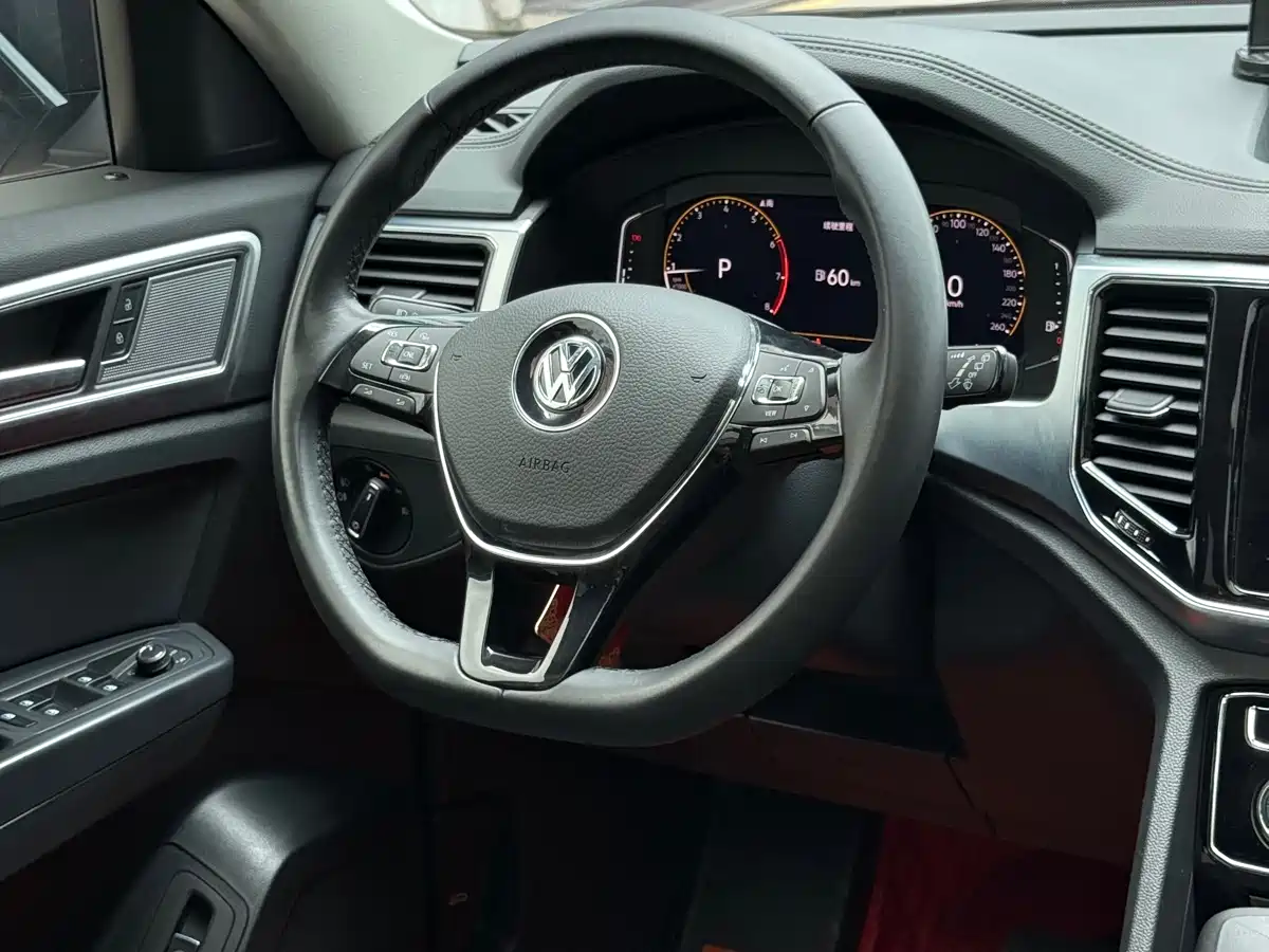 Volkswagen Teramont 2020 380TSI 4WD Luxury Edition China VI фото 30