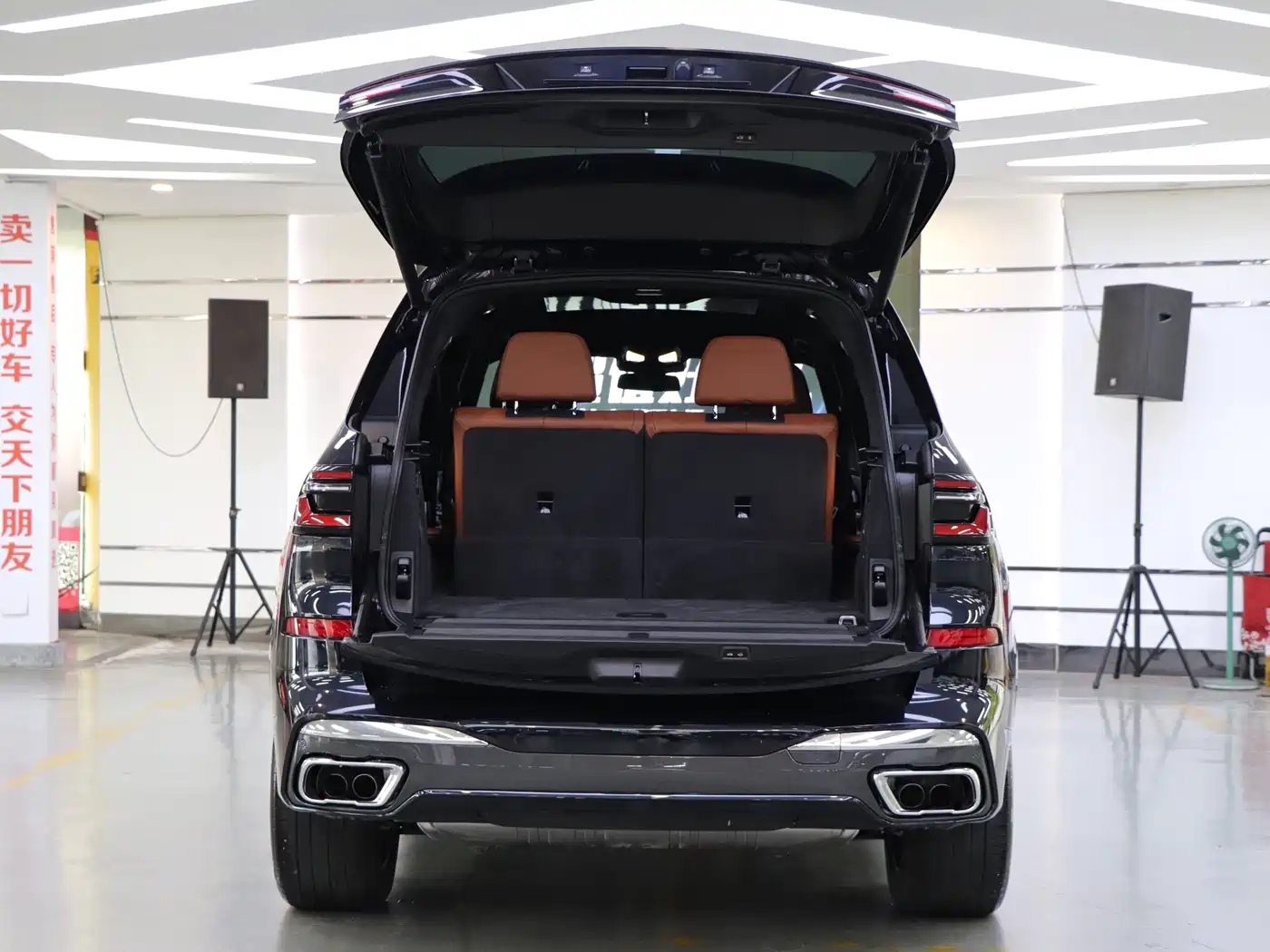 BMW X7 2023 xDrive40i Exclusive M Sport Package фото 28