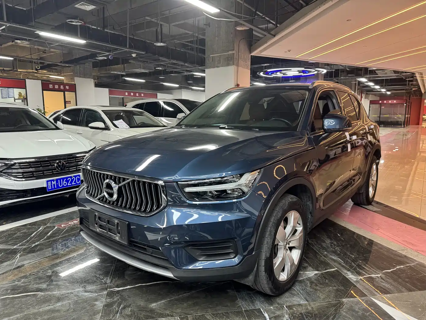 VOLVO XC40