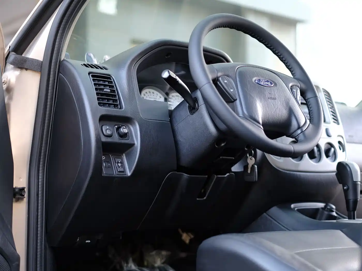Ford Escape (Import) 2007 2005 3.0 AT