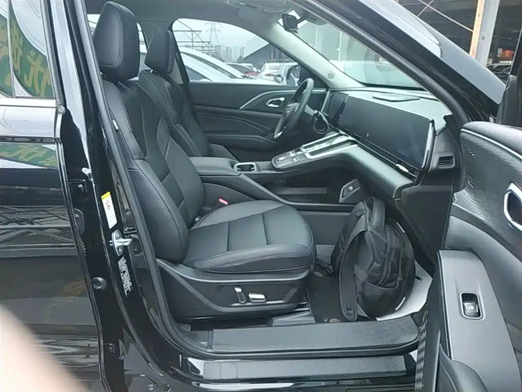 Haval Xiaolong MAX 2023 1.5L Hi4 105 4WD Pilot Edition фото 25