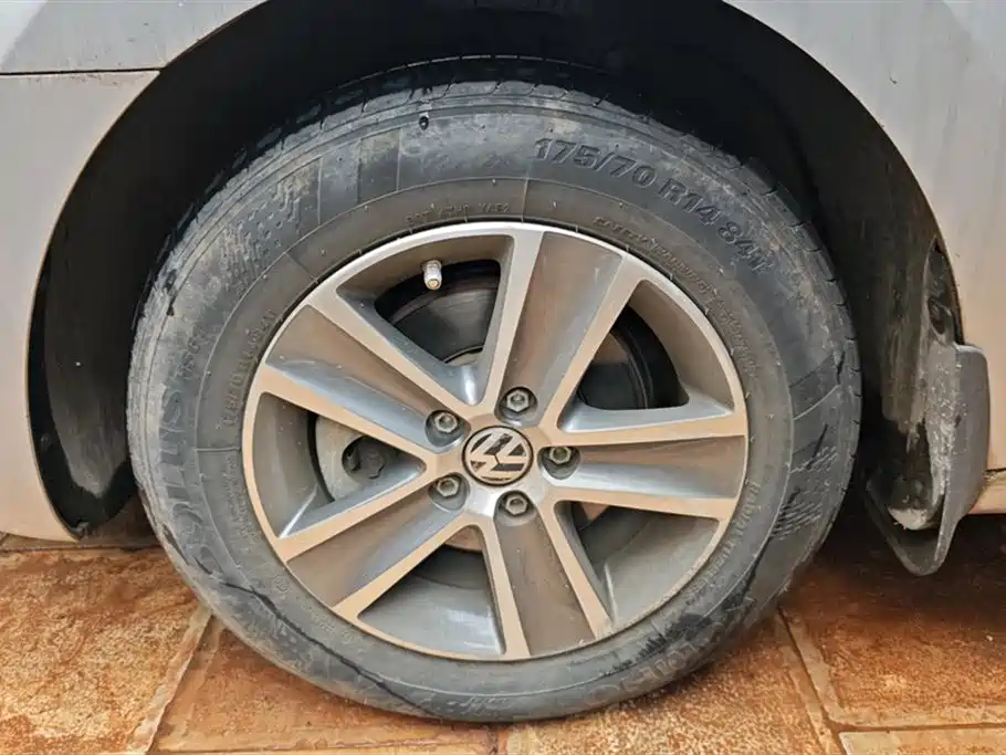Volkswagen Jetta 2015 Value Edition 1.6L Manual Fashion фото 6