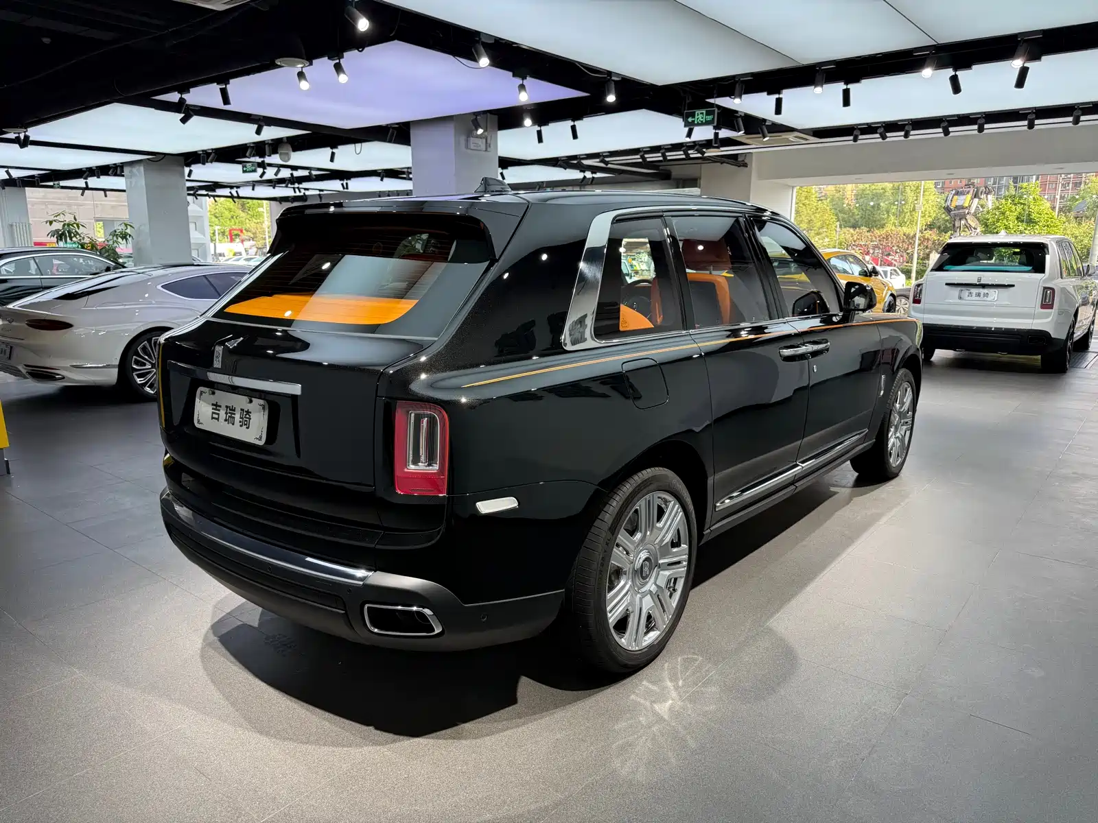 صورة 6 - Rolls-Royce Cullinan