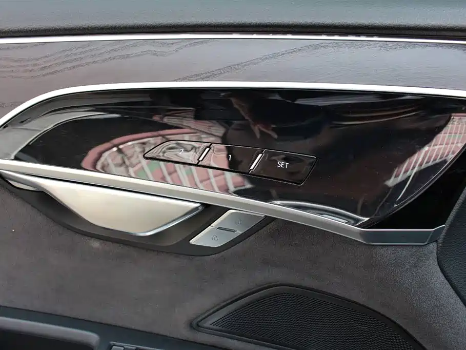 Audi A8 2023 A8L 50 TFSI quattro Exclusive фото 7