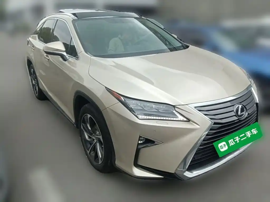 Фото 7 - Lexus RX