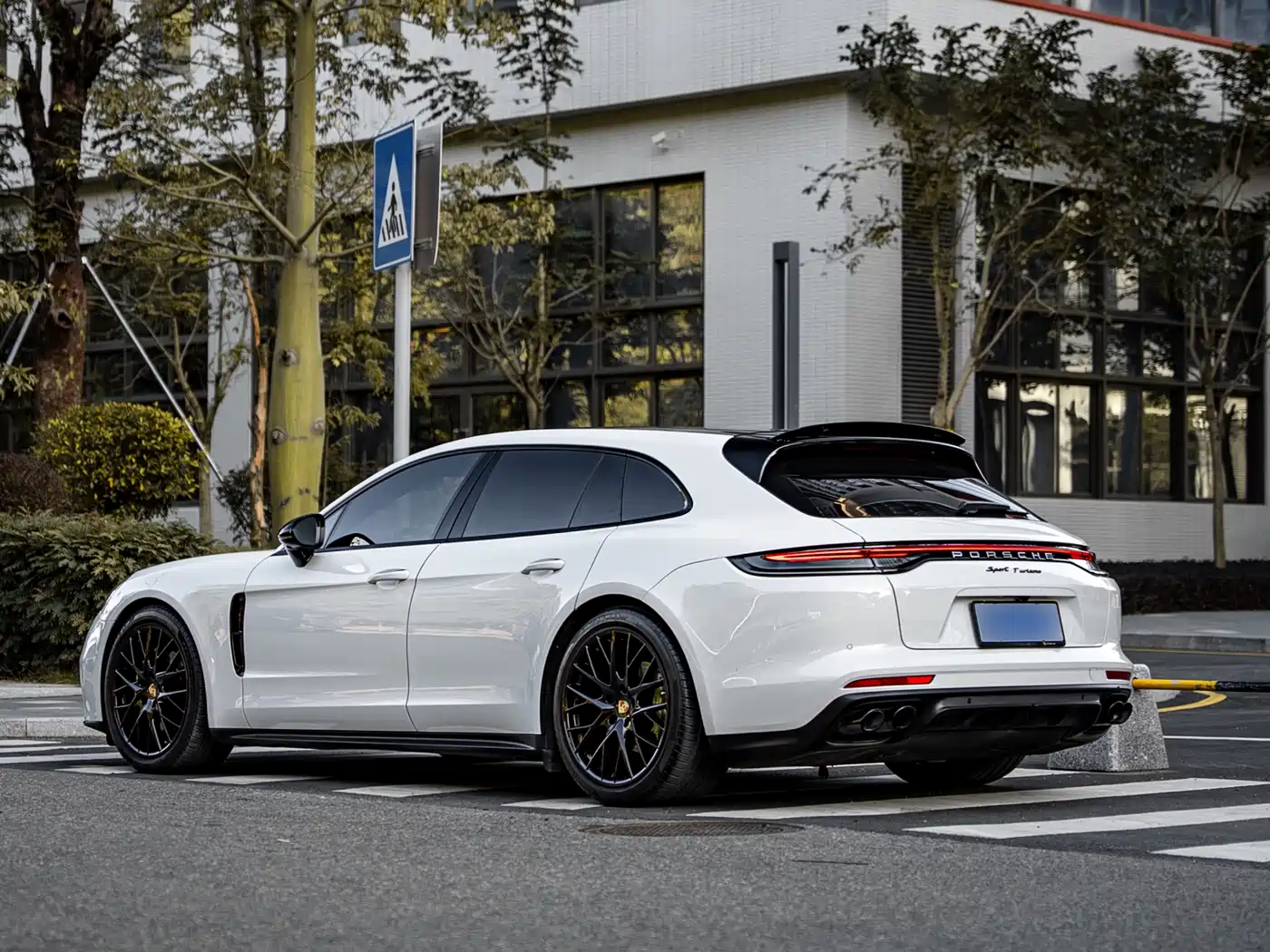 Porsche Panamera 2022 Panamera 4 Sport Turismo 2.9T фото 4