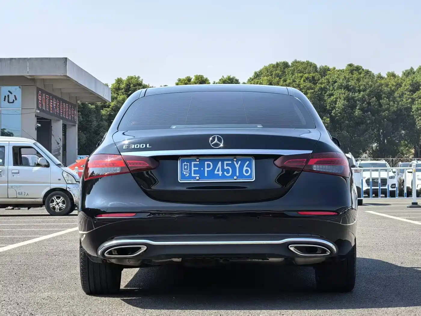 MERCEDES-BENZ E CLASS