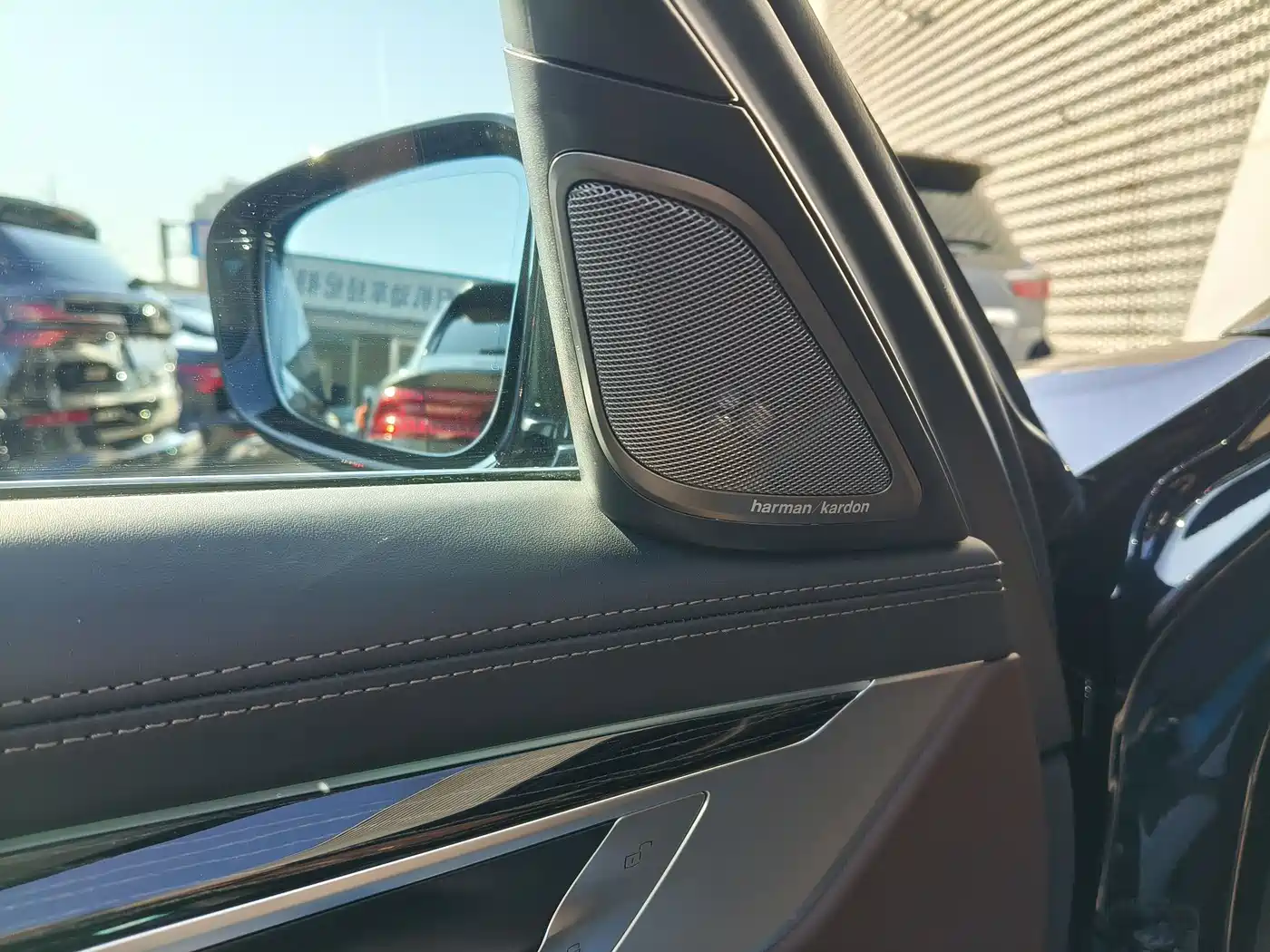 BMW 7 Series 2021 Model 740Li Leading M Sport Package фото 7