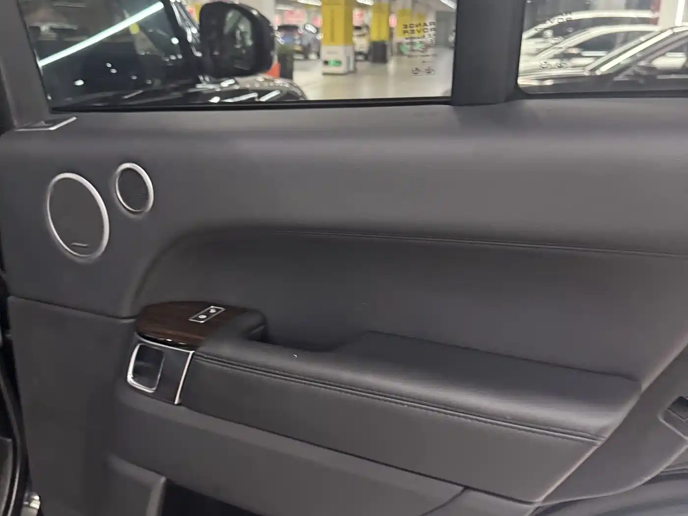 Land Rover Range Rover 2016 3.0 SC V6 Vogue фото 16