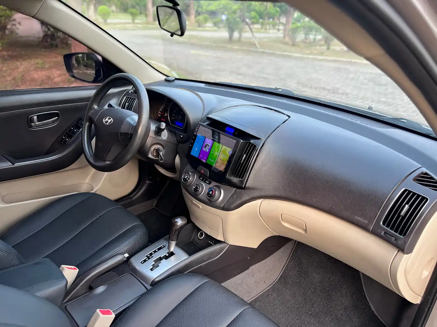 Hyundai Elantra 2011 1.6L Automatic Comfort фото 11