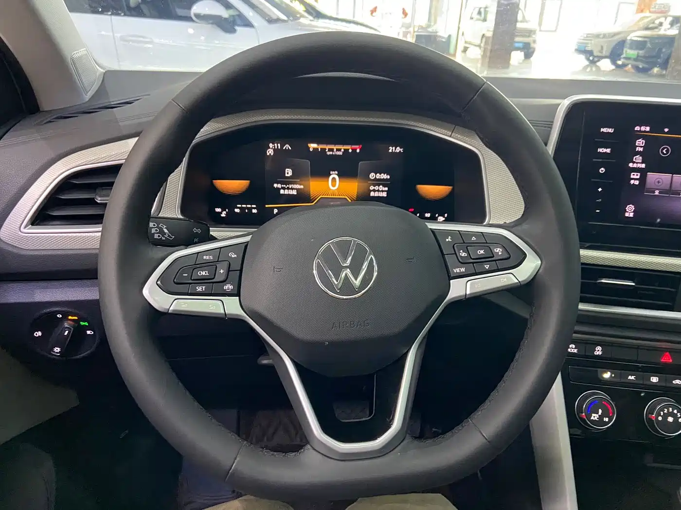 Volkswagen T-ROC 2023 280TSI DSG 2WD Time Edition фото 19
