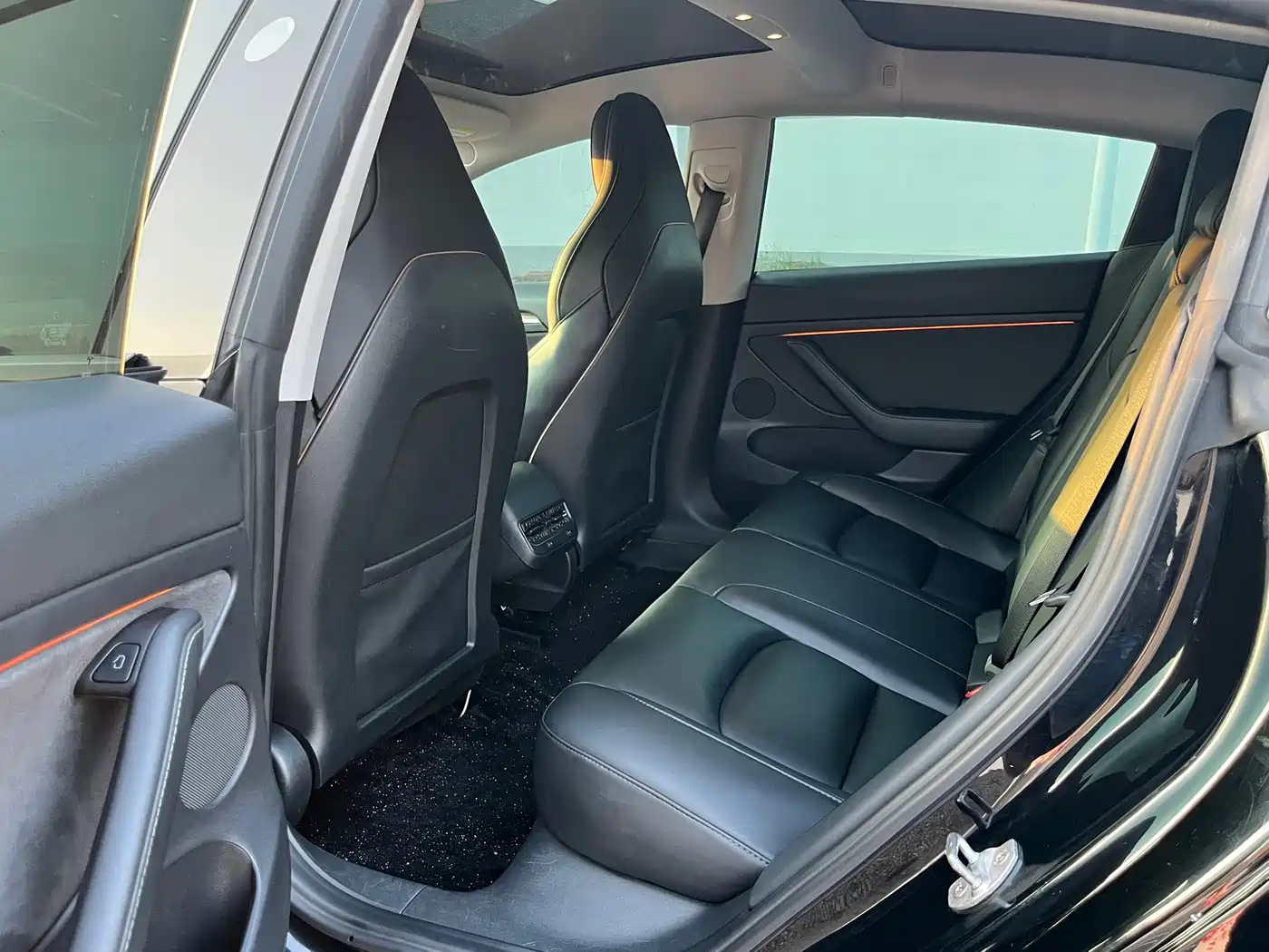 Photo 8 - Tesla Model 3
