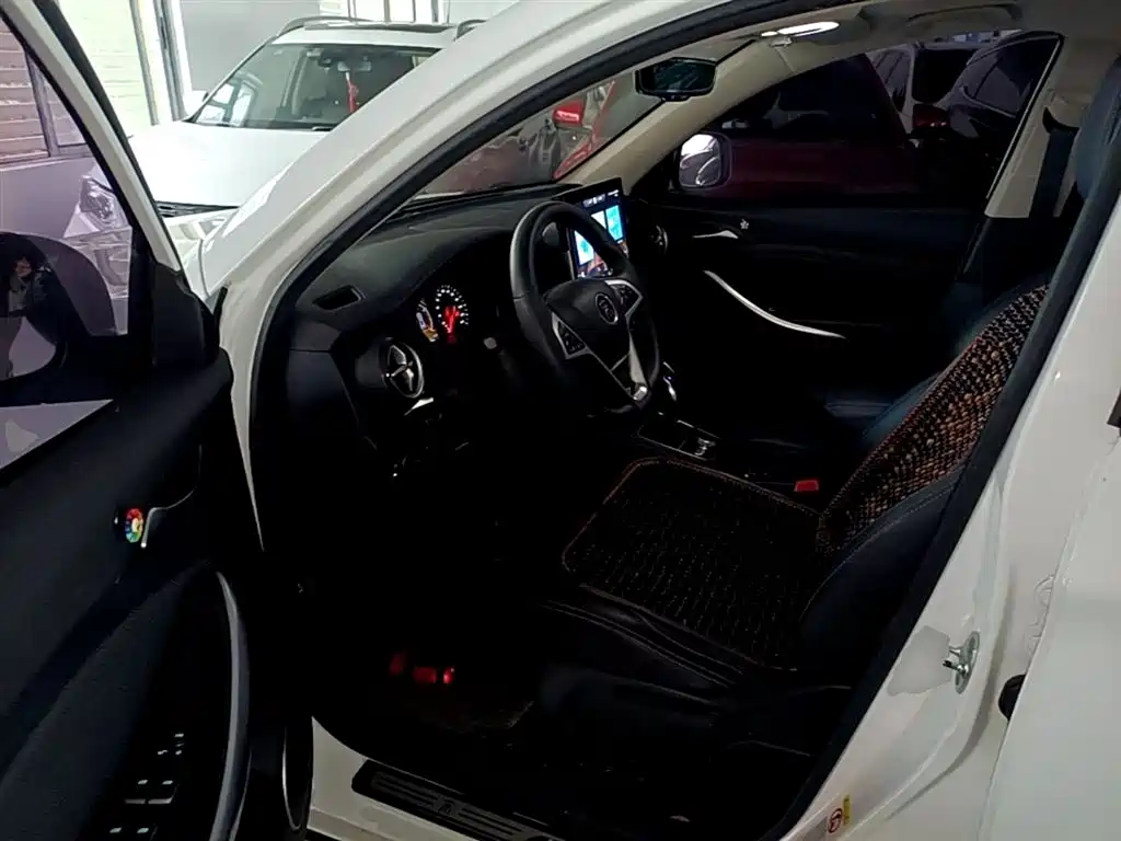 BYD Song New Energy 2019 Song DM 1.5TID Smart Connection Premium Type фото 12