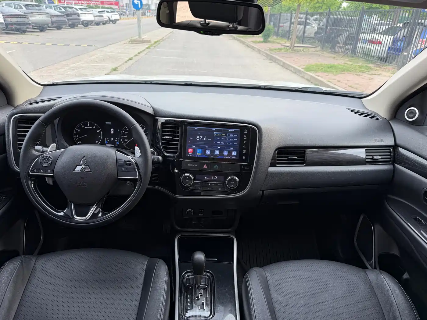 Mitsubishi Outlander 2018 2.4L 4WD Elite Edition 5-seater фото 17