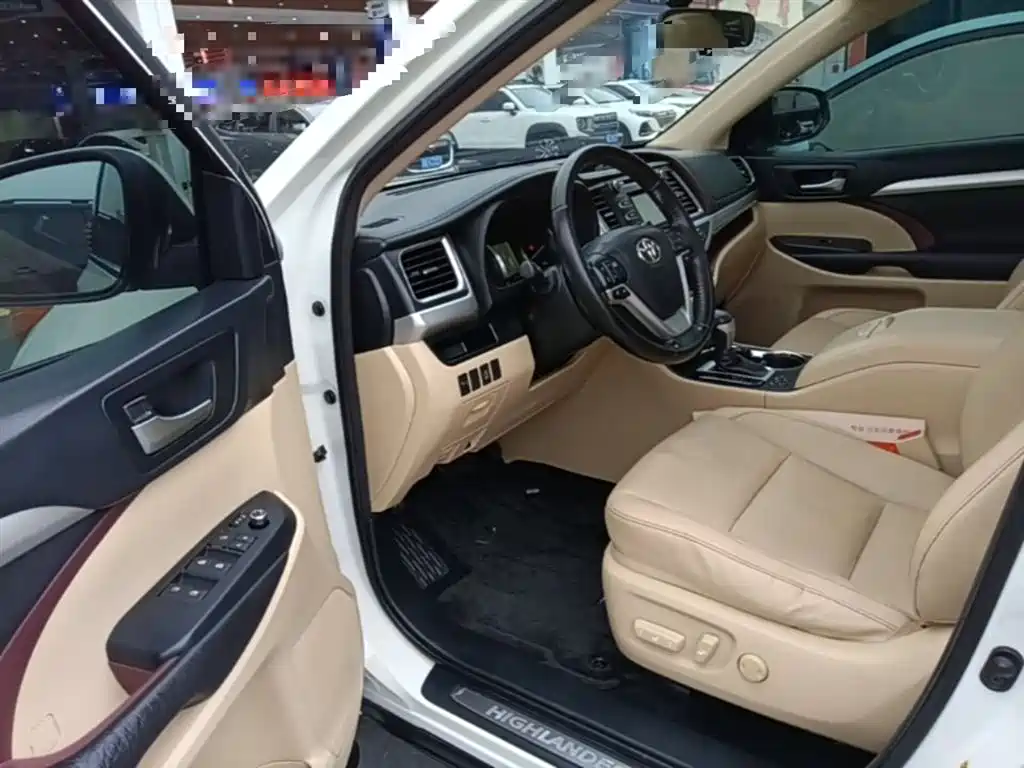 Toyota Highlander 2015 2.0T AWD Luxury Edition 7-seater фото 16