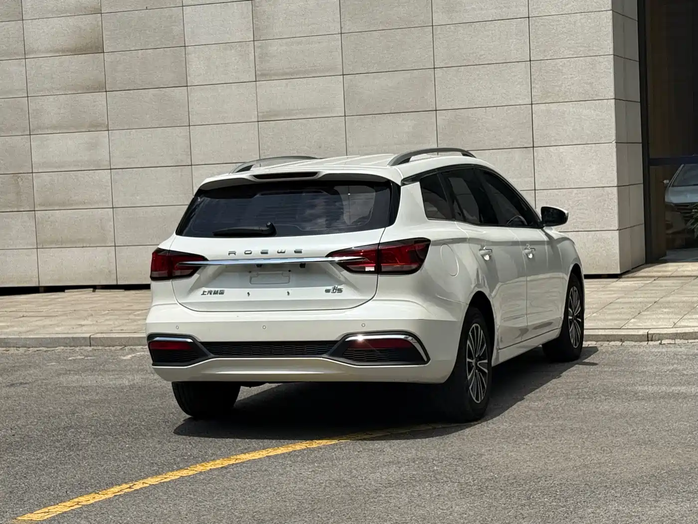 ROEWE EI5