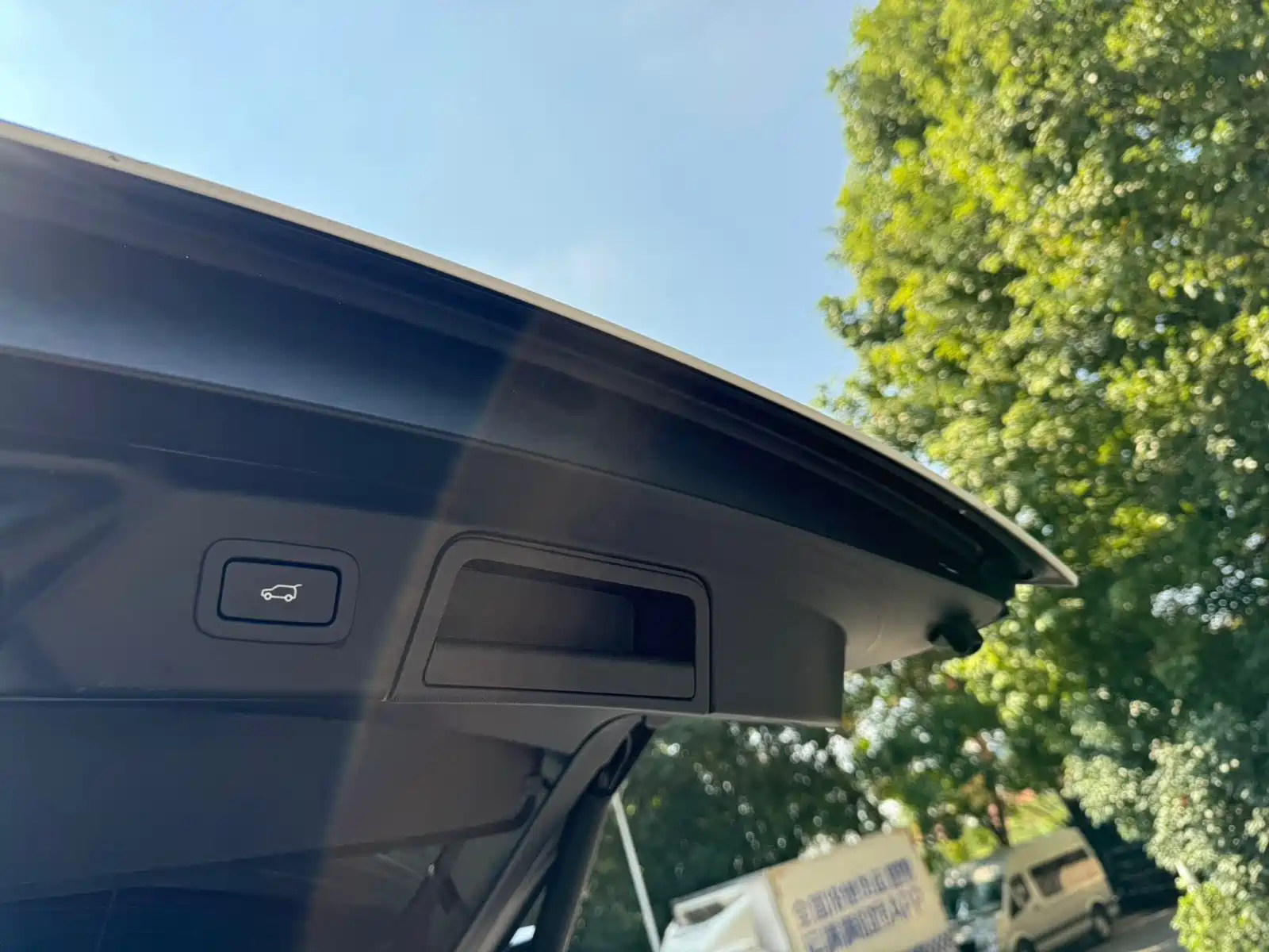 صورة 5 - Land Rover Range Rover Velar
