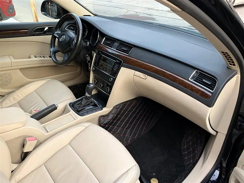 Škoda Superb 2013 1.8TSI Automatic Elite Edition фото 13
