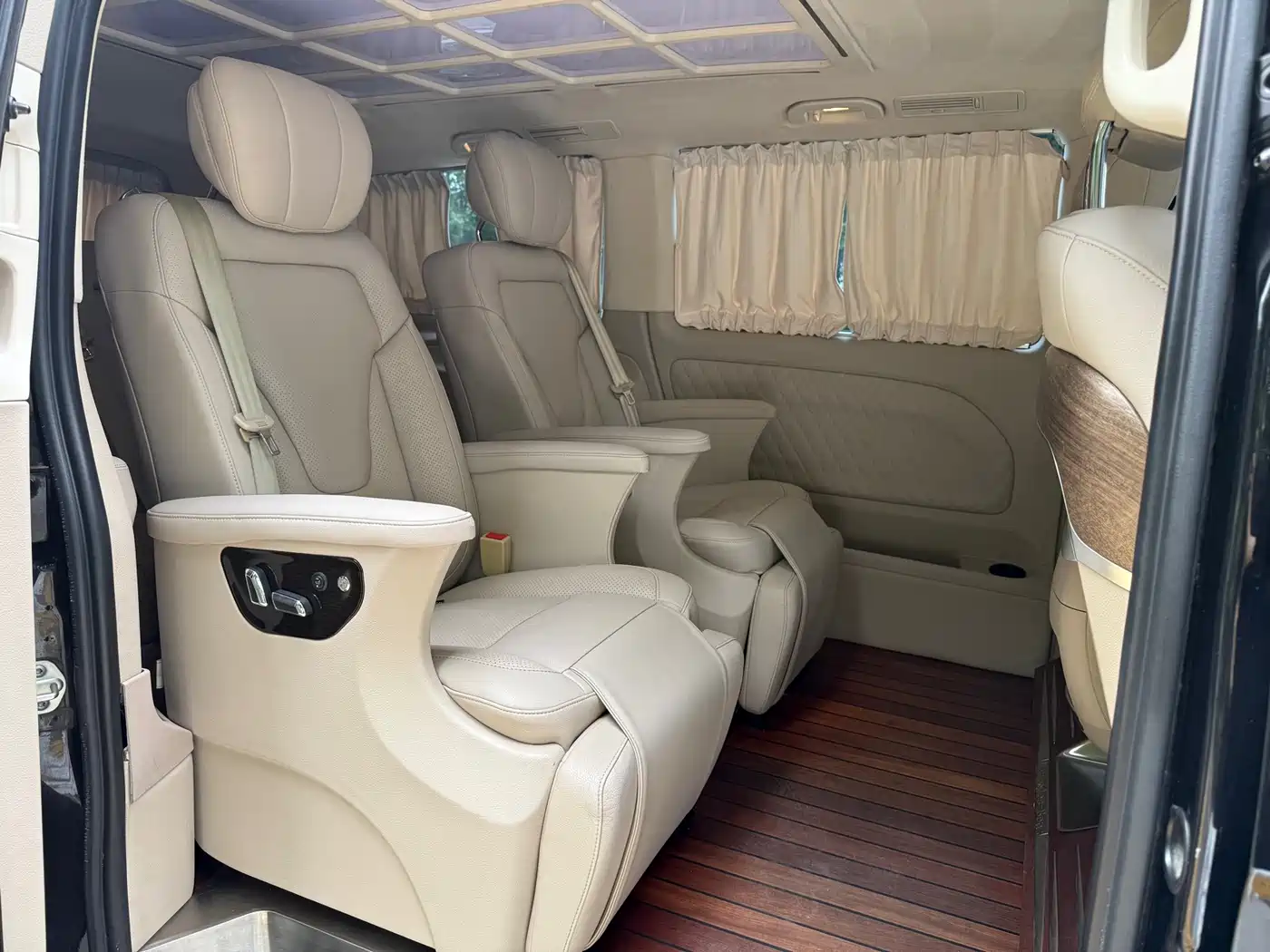 Mercedes-Benz Vito 2018 2.0T Business Edition China VI фото 7