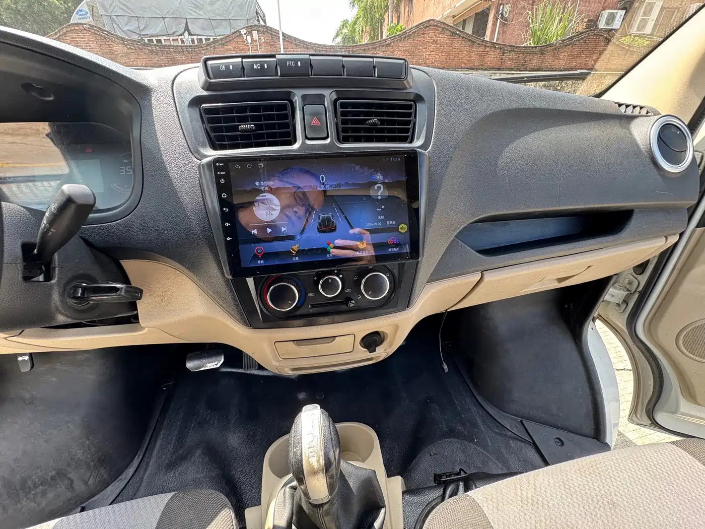 Changan Kaicheng Changan Ruixing EM80 2022 2022 Flat Roof Tailgate 2-seater 60kW 41.86kWh