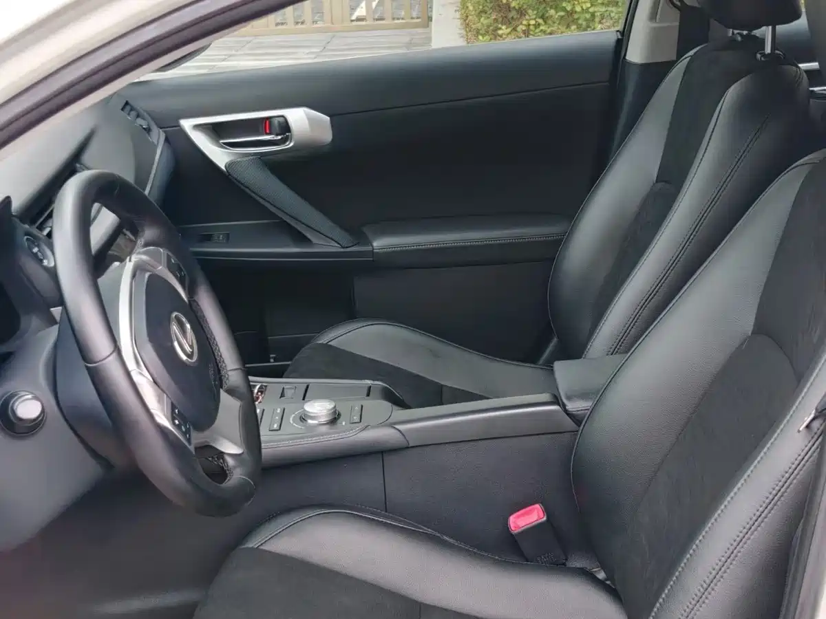 Lexus CT 2013 2013 CT200h Comfort