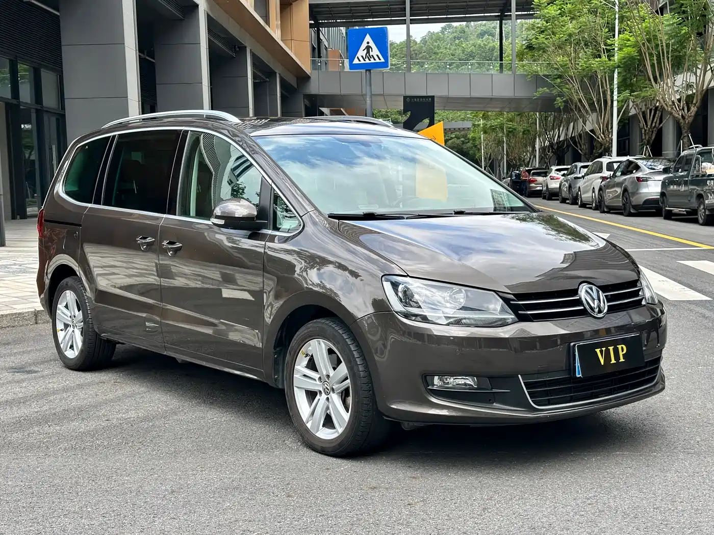 Volkswagen Sharan 2018 380TSI Comfort 7-Seater фото 3