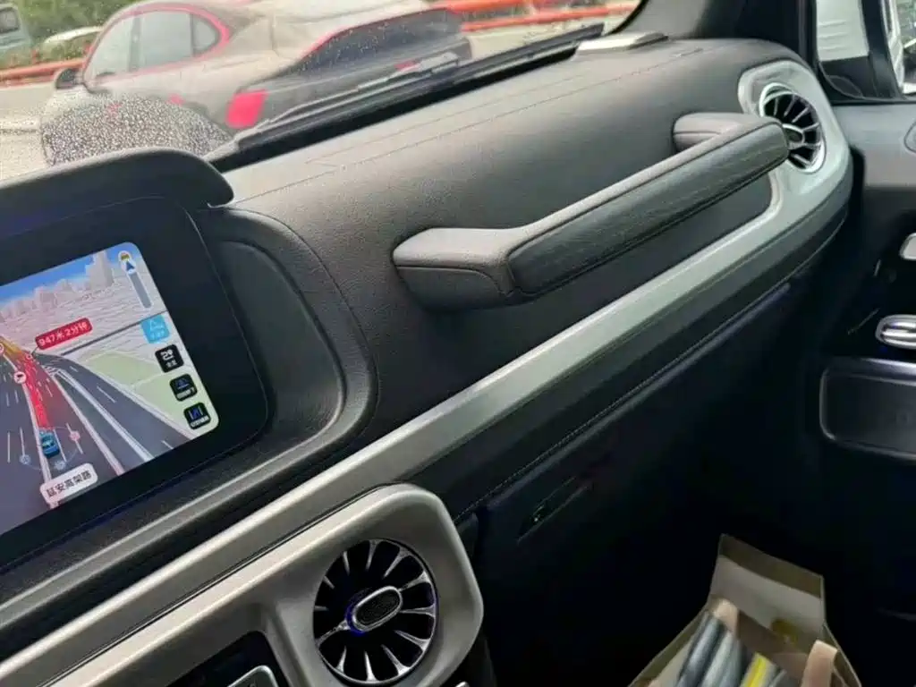 Mercedes-Benz G-Class 2024 G 350 фото 9