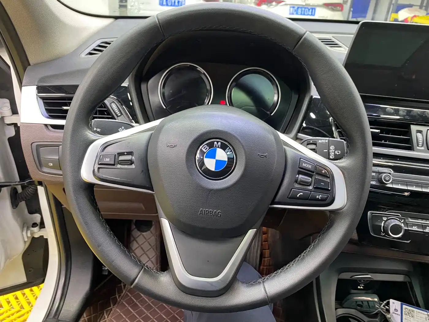 BMW X1 2022 sDrive20Li Fashion фото 10
