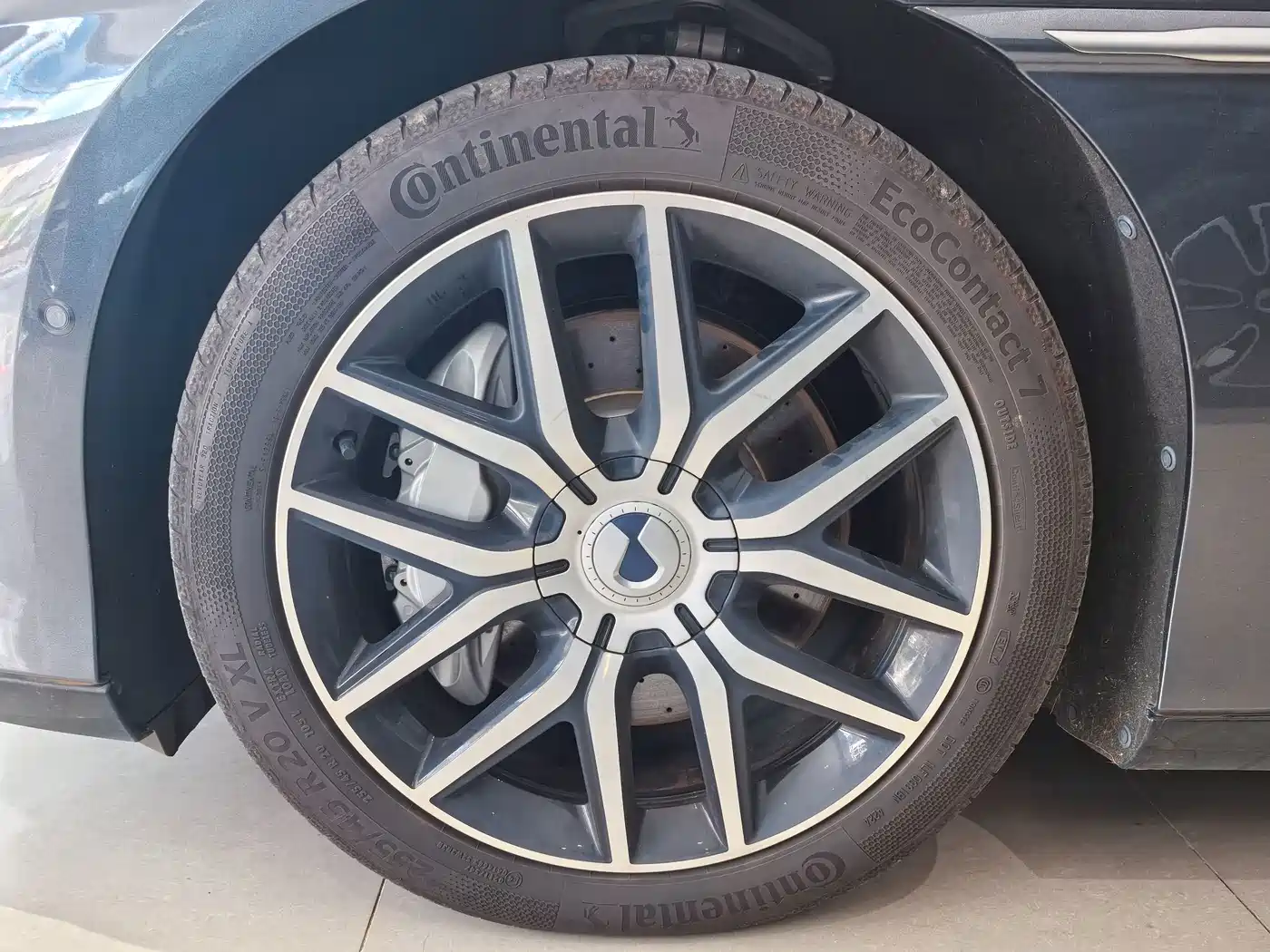 Denza Z9 2025 2024 Model 1100km AWD Max Edition