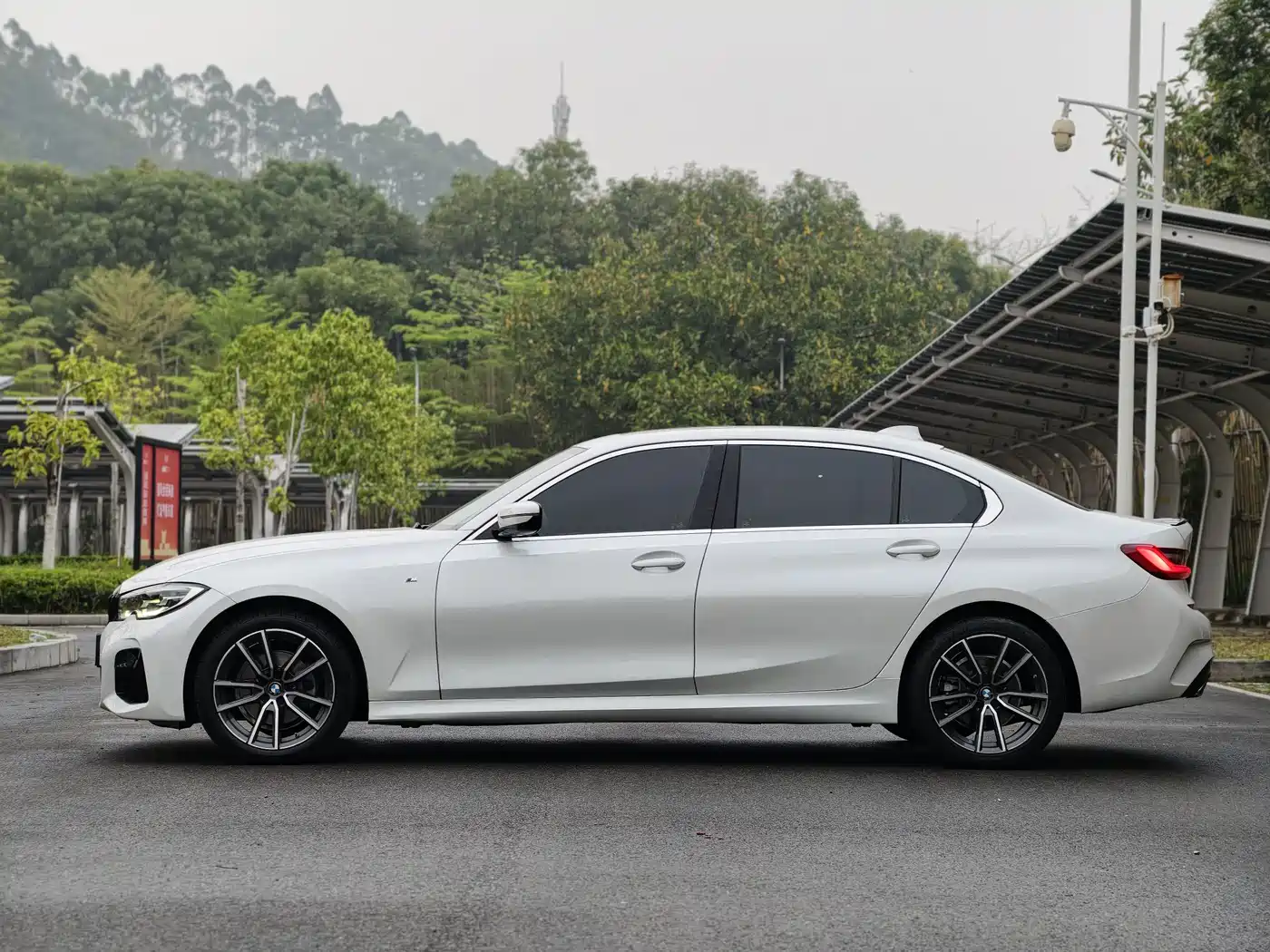 BMW 3 Series 2022 320Li M Sport Package фото 6