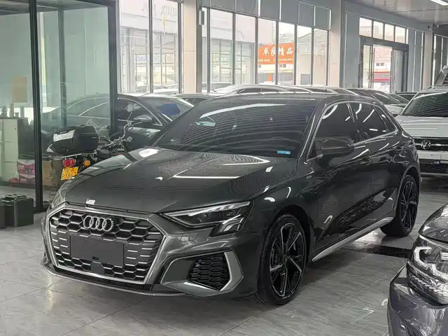Audi A3 Sportback 35 TFSI, Стиль Спорт
