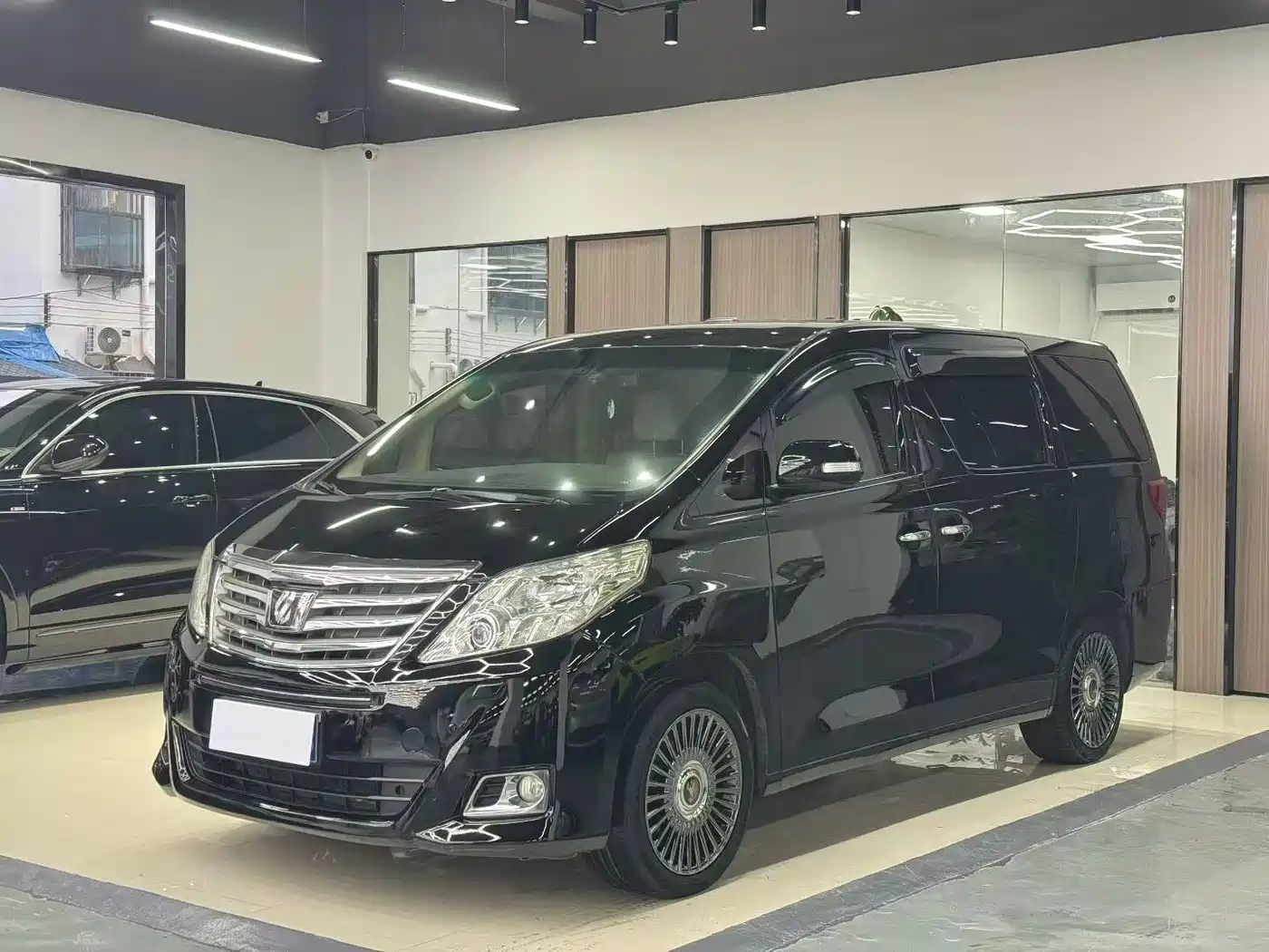 Toyota Alphard 2012 3.5L Luxury Edition