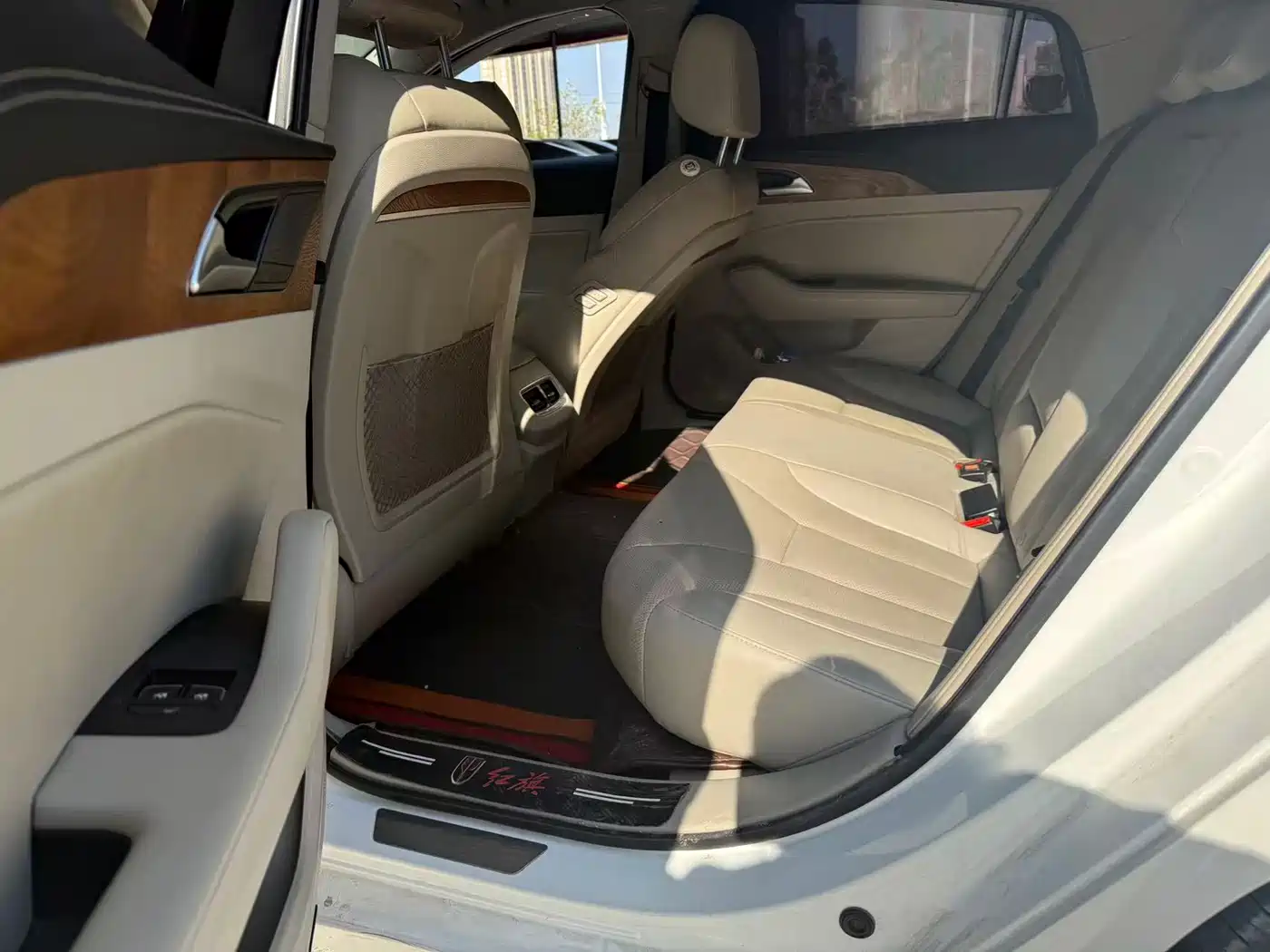 Hongqi H5 2018 30TD Smart Connected Royal Edition фото 6