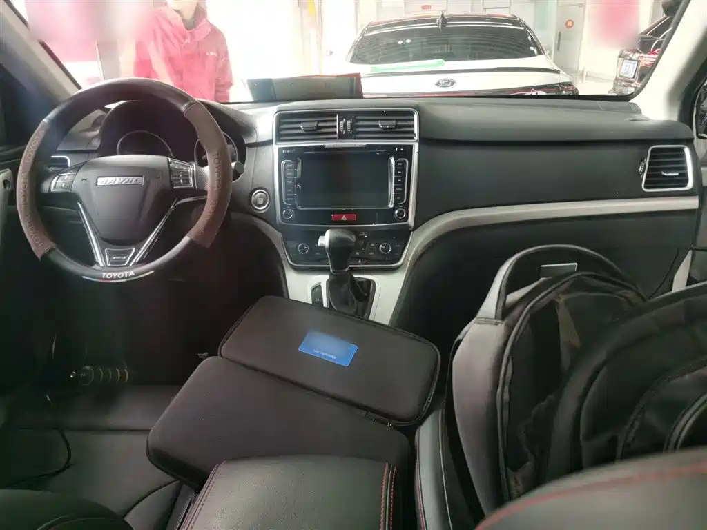Haval M6 2018 Facelift 1.5T DCT 2WD Elite Edition фото 6