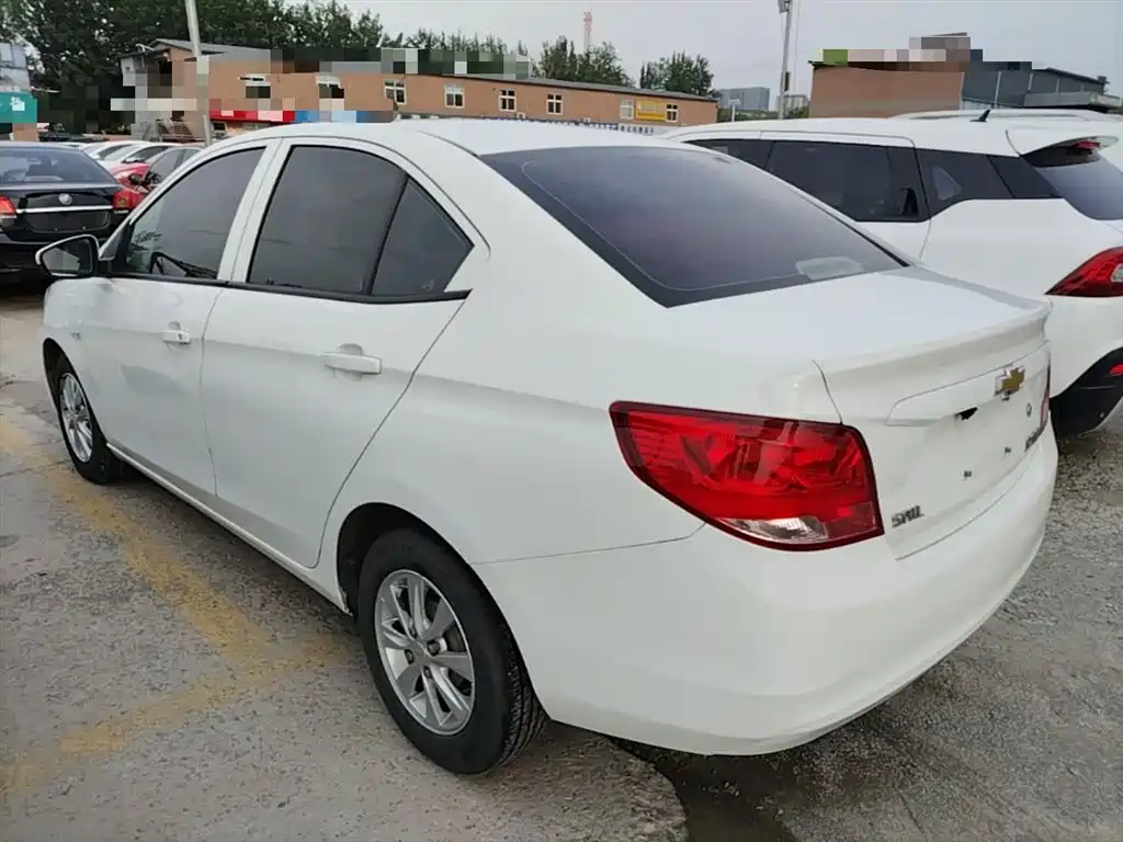 Chevrolet Sail 2015 Sail 3 1.5L Manual Ideal Sunroof Edition фото 5