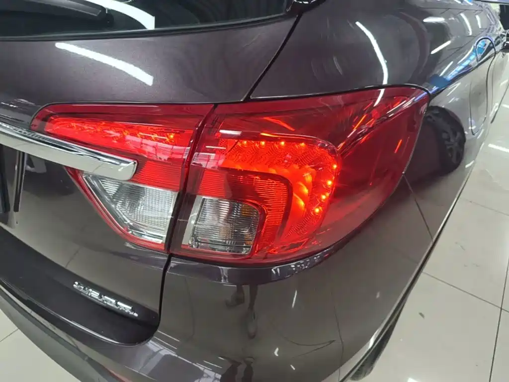 Фото 8 - Buick Envision Plus