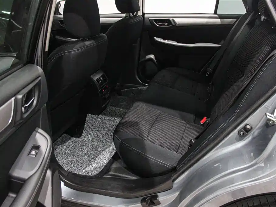 Subaru Outback 2015 2.5i Classic Edition фото 11