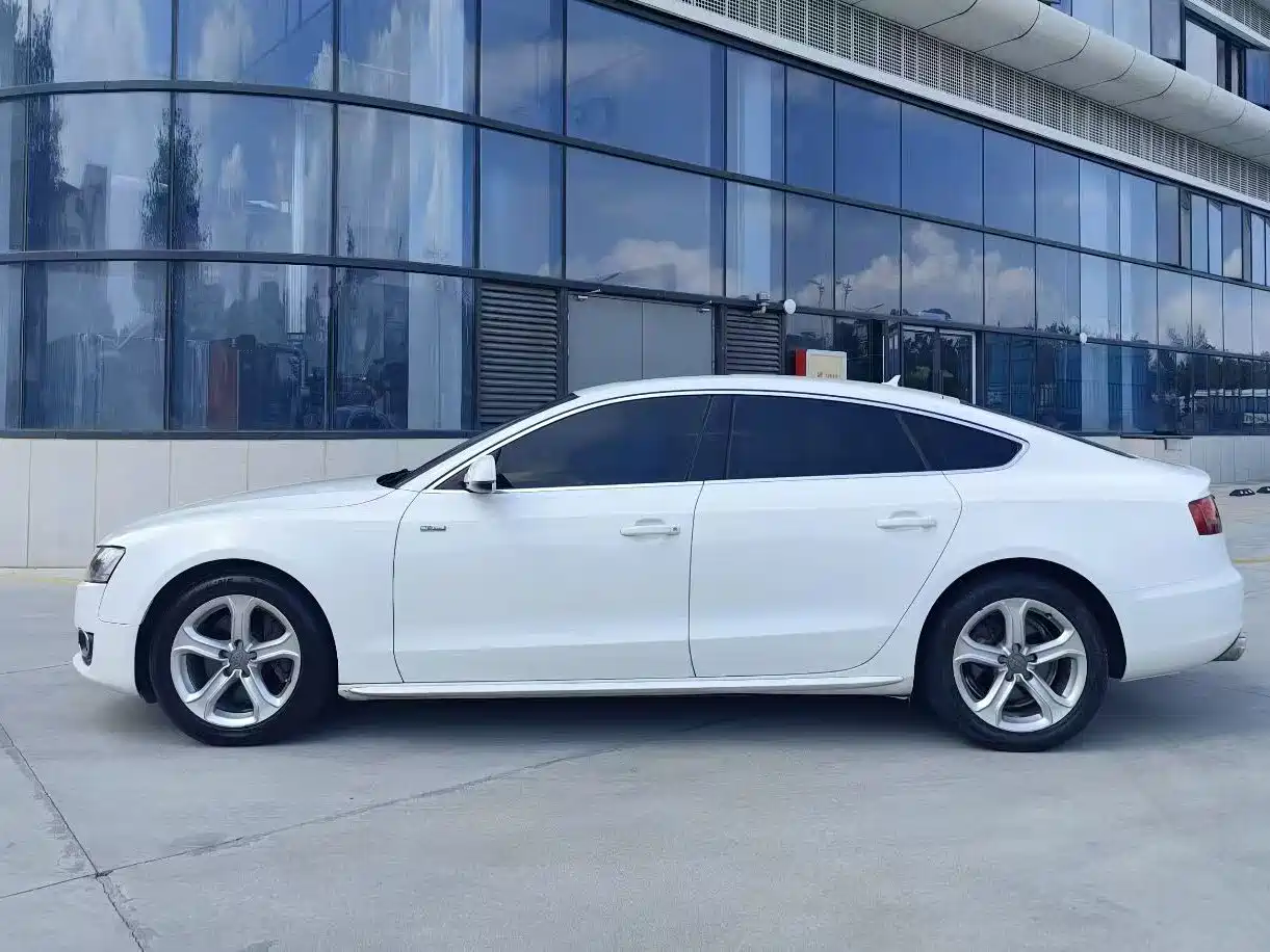 Audi A5 (Import) 2011 2010 2.0TFSI Sportback Luxury