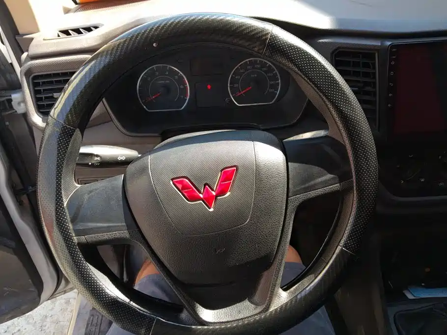 Wuling Motors Wuling Hongguang V 2025 2022 1.5L Power Take Edition Electric Power Steering LAR