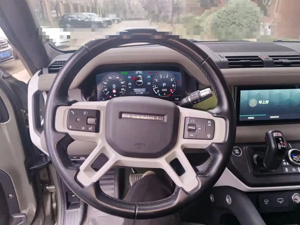 Land Rover Defender 2021 90 P400 Classic Replica Edition фото 3
