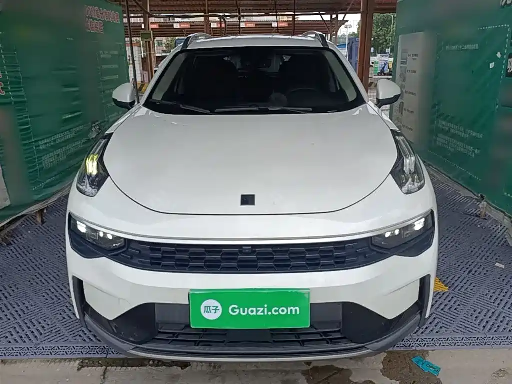 Lynk & Co 01 2021 2.0TD 2WD Pro фото 3