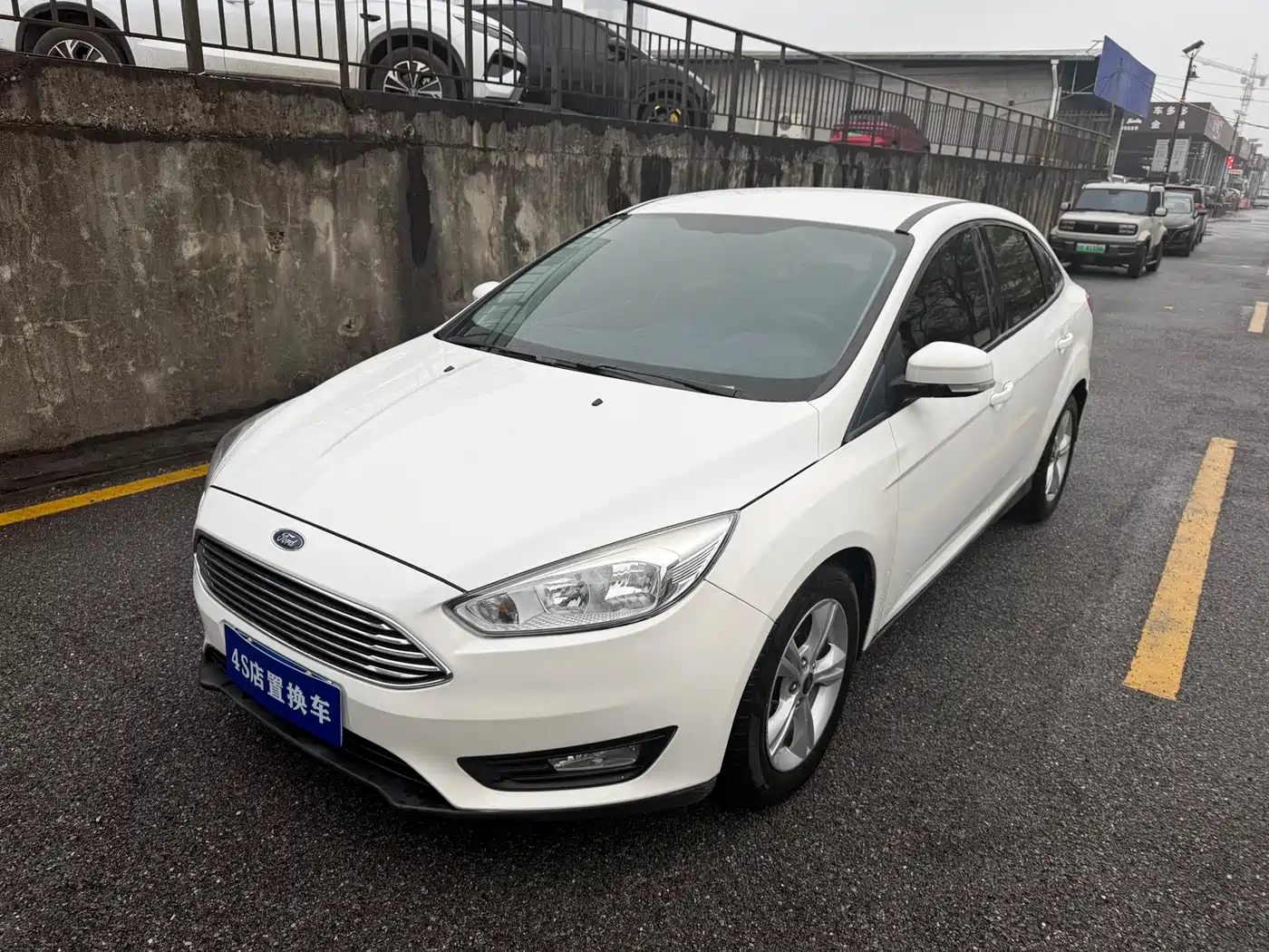 Photo 1 - Ford Focus