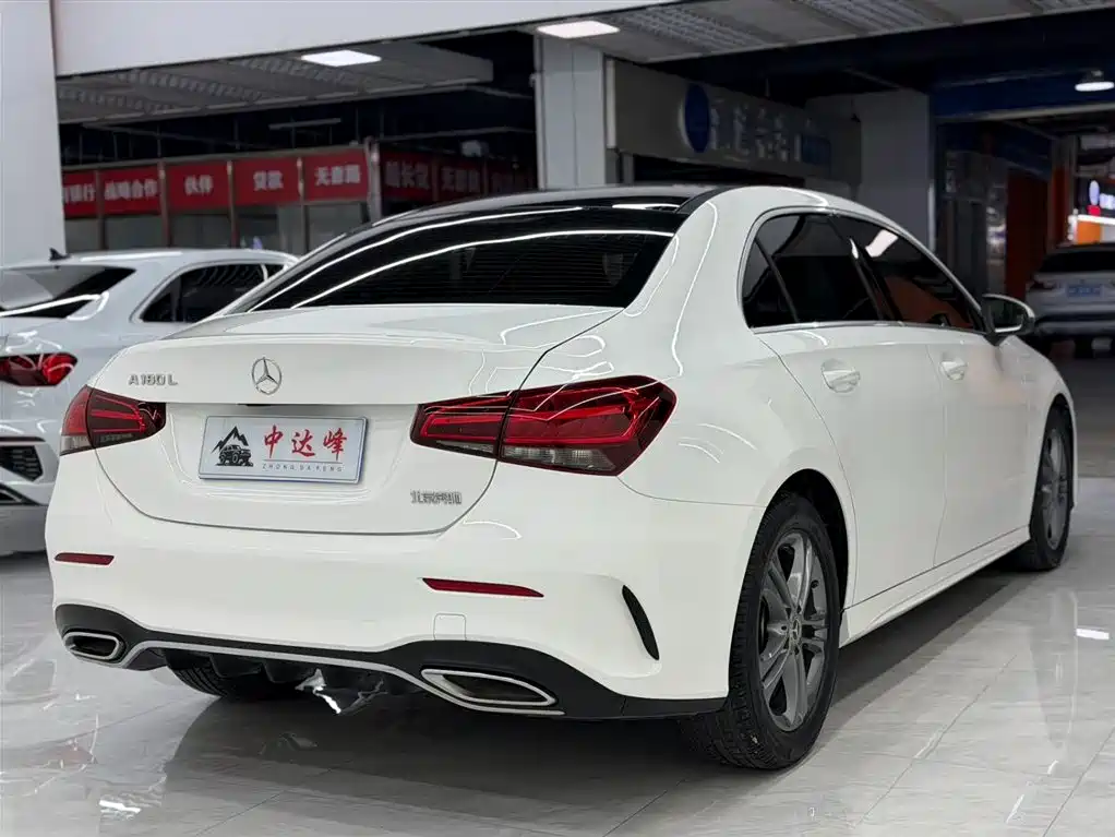 Mercedes-Benz A-Class 2022 A 180 L фото 4