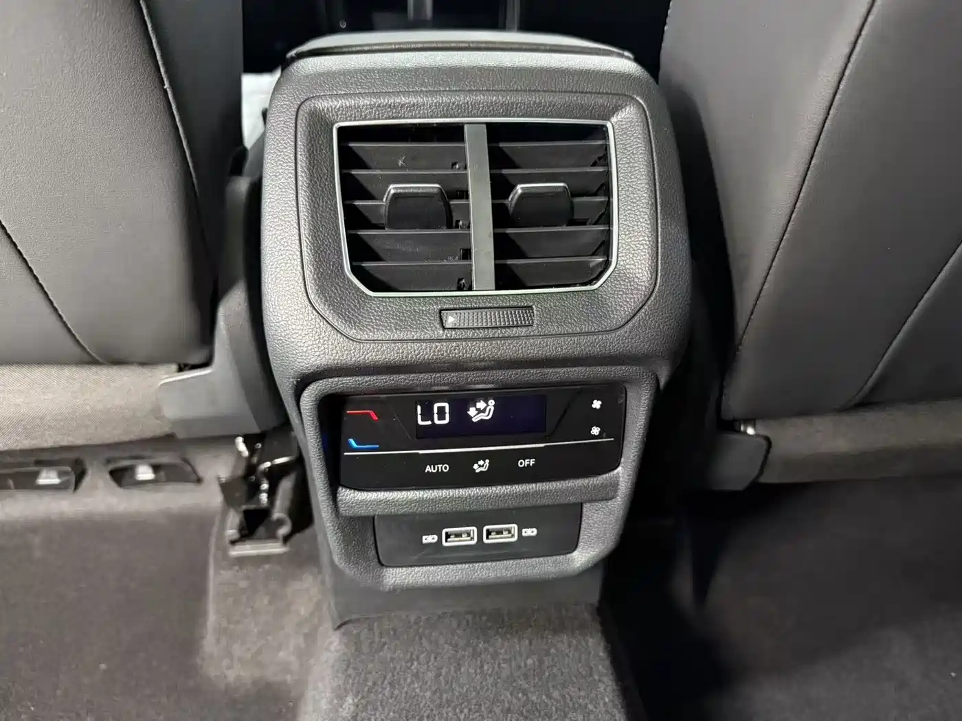 Volkswagen Tayron 2023 280TSI 2WD Luxury Plus Advanced Edition фото 19