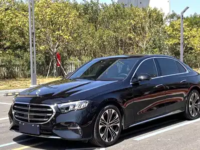 Mercedes-Benz E