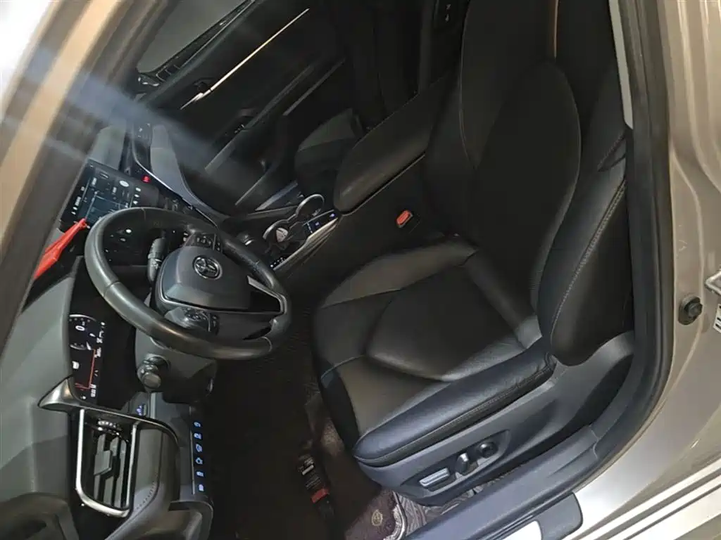 Toyota Camry 2021 2.5G Luxury Edition фото 15