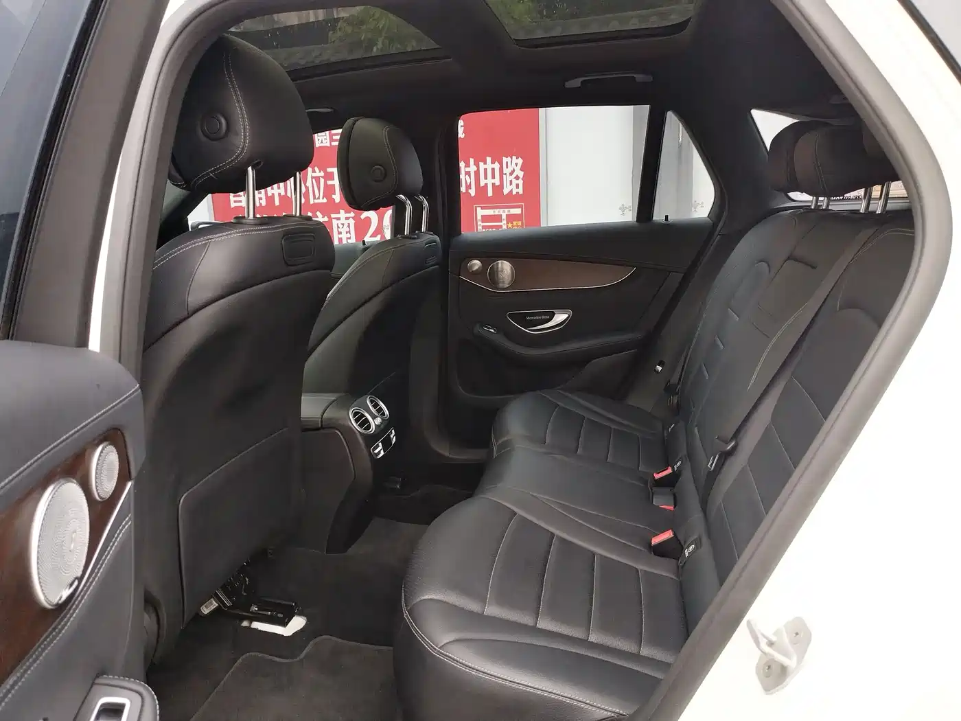 Mercedes-Benz GLC 2016 GLC 300 4MATIC Dynamic фото 16